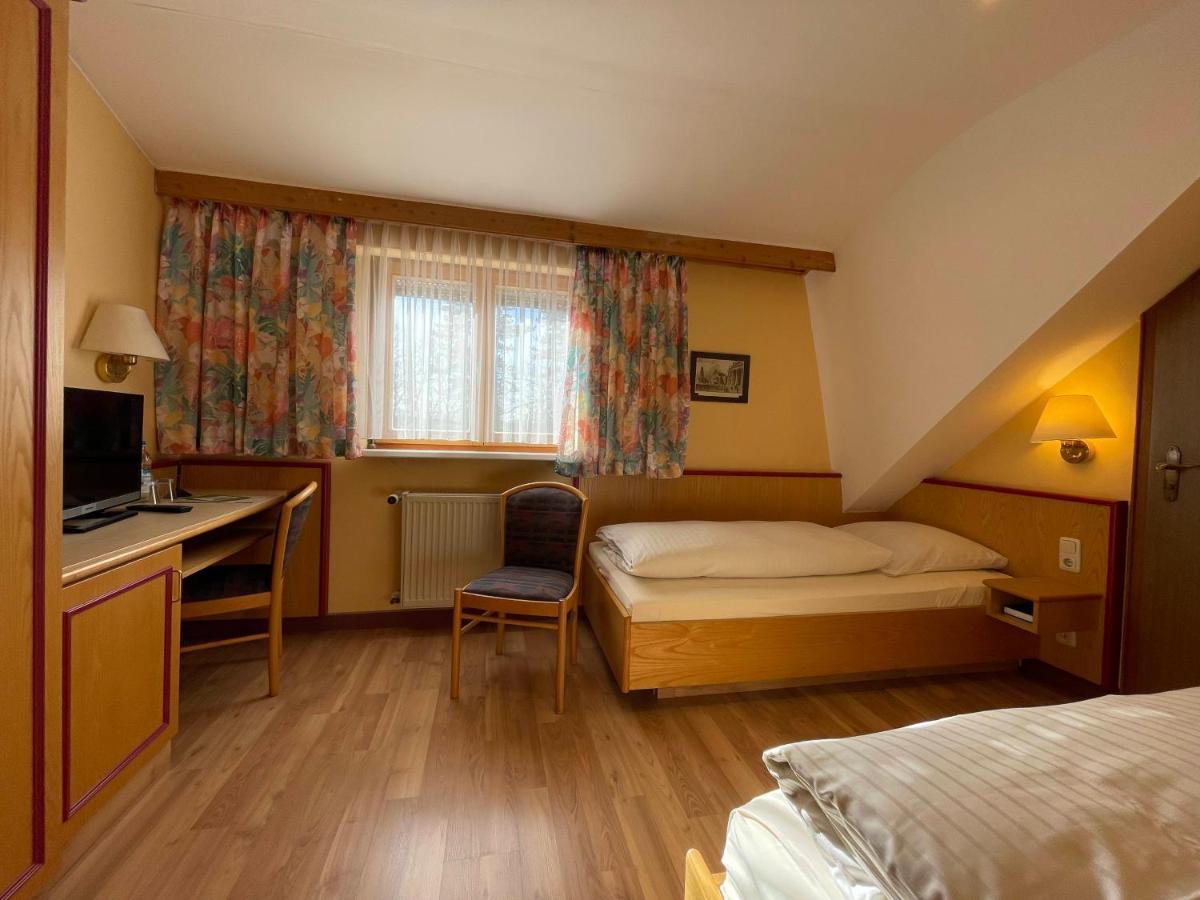 Rothsee Hotel Аллерсберг Экстерьер фото