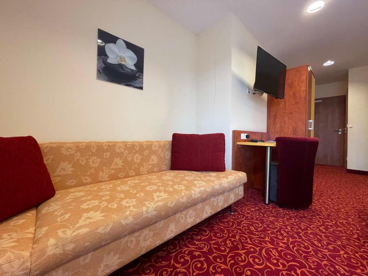 Rothsee Hotel Аллерсберг Экстерьер фото