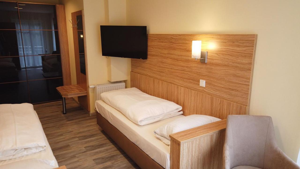 Rothsee Hotel Аллерсберг Экстерьер фото