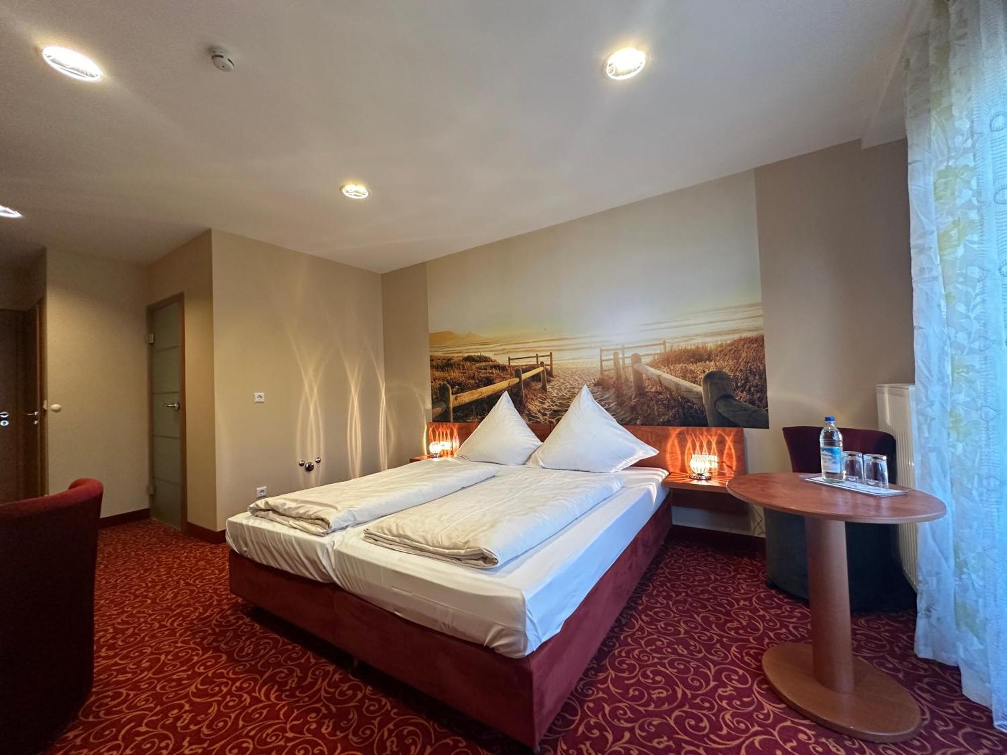 Rothsee Hotel Аллерсберг Экстерьер фото