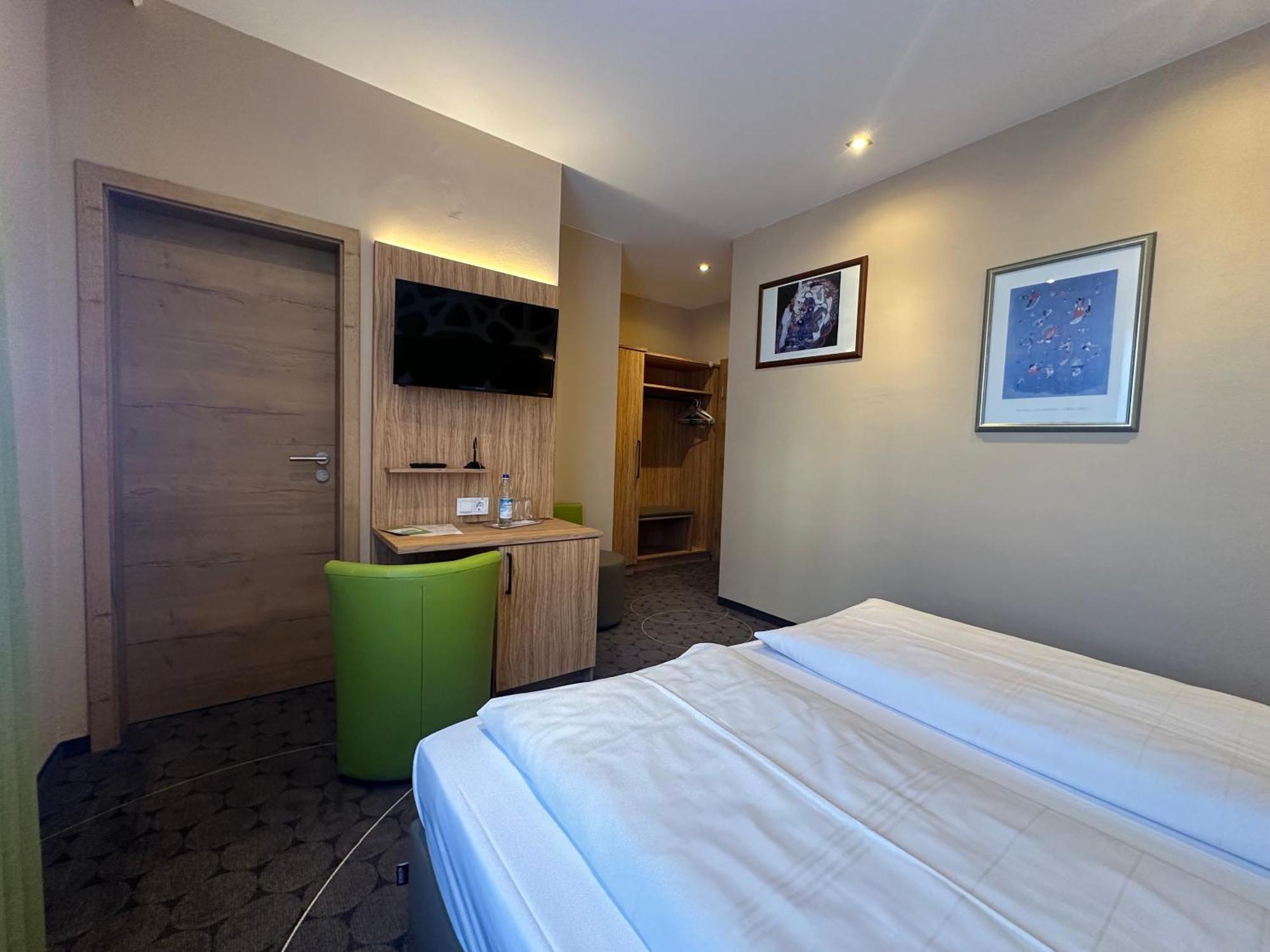 Rothsee Hotel Аллерсберг Экстерьер фото