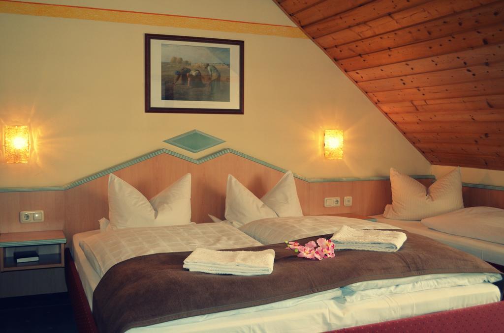 Rothsee Hotel Аллерсберг Экстерьер фото