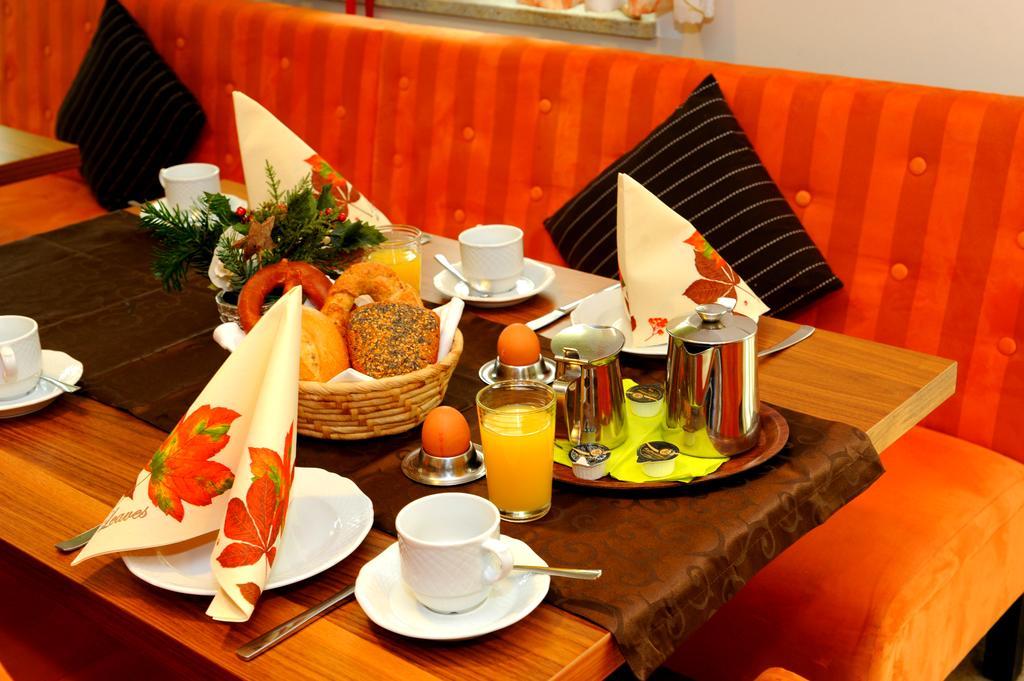Rothsee Hotel Аллерсберг Экстерьер фото